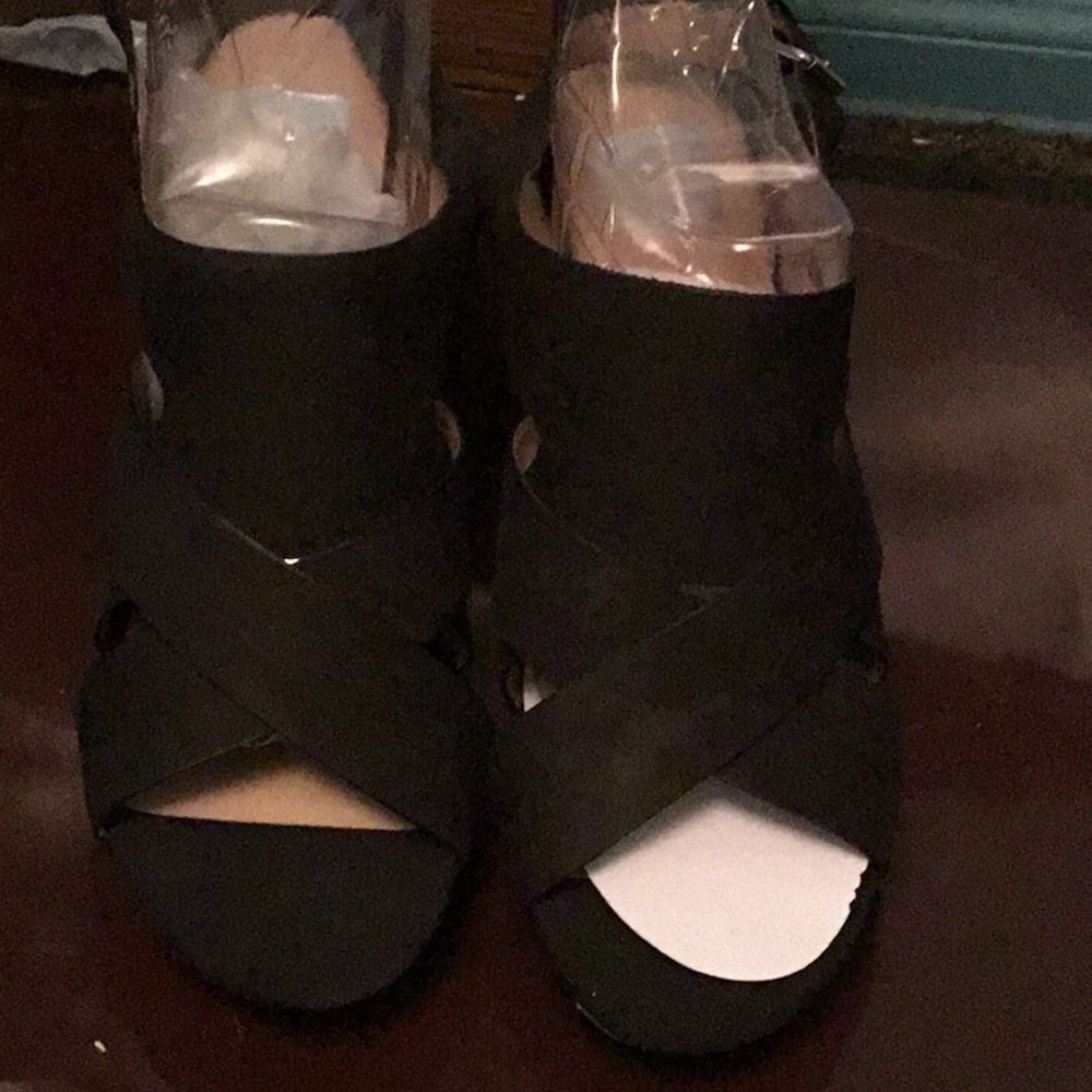 TAWNIE SANDALS